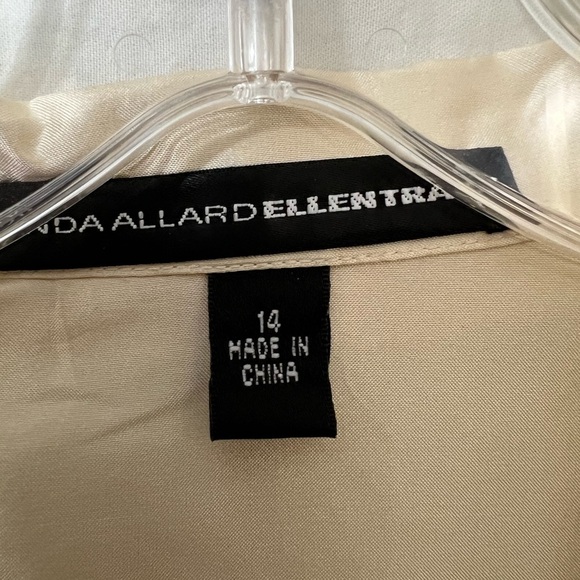 ELLEN TRACY LADYS 100% SILK BLOUSE SIZE 14. VERY POSH! 😍💕. - Picture 3 of 6